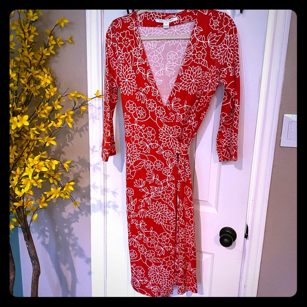 DVF New Julian Two wrap floral dress 8 VEUC